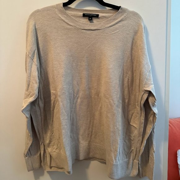 Banana Republic Cream Sweater - Picture 1 of 2